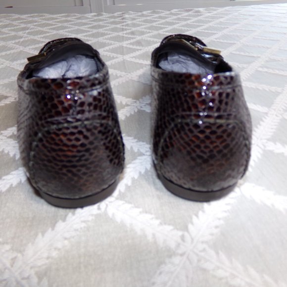 Stuart Weitzman Size 7 Shoes - Picture 2 of 5